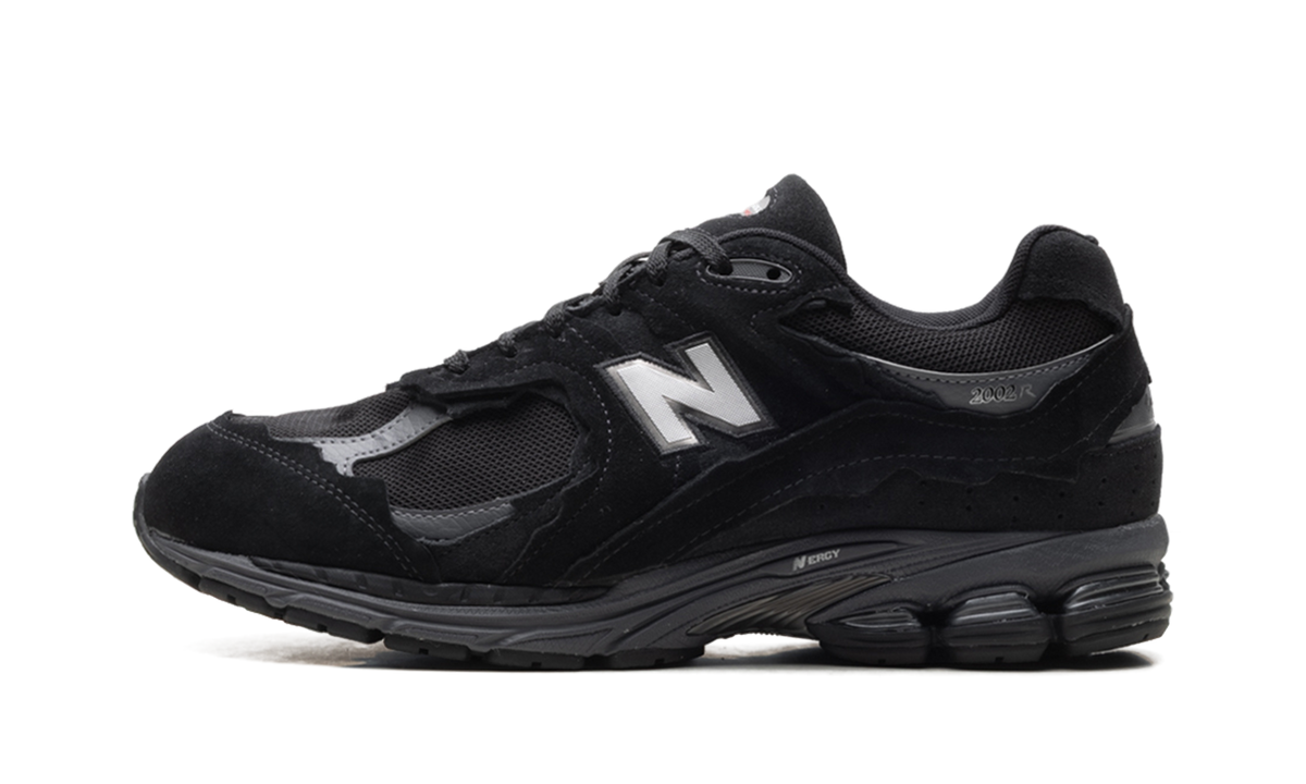 New Balance 2002R Gore-Tex "Protection Pack - Black" Sneakers