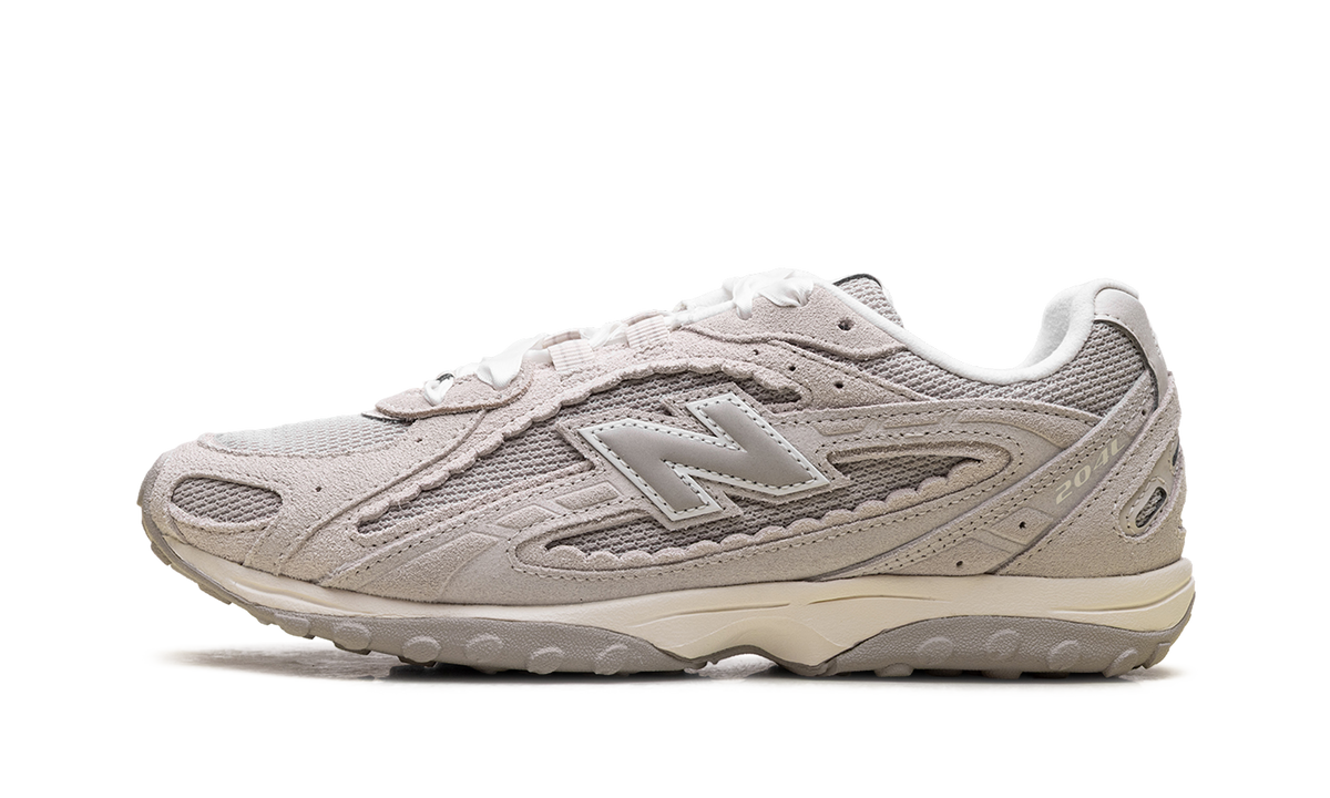 New Balance 204L "Sea Salt" Sneakers