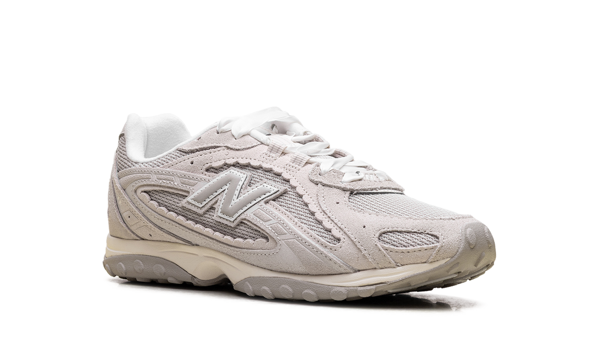 New Balance 204L "Sea Salt" Sneakers