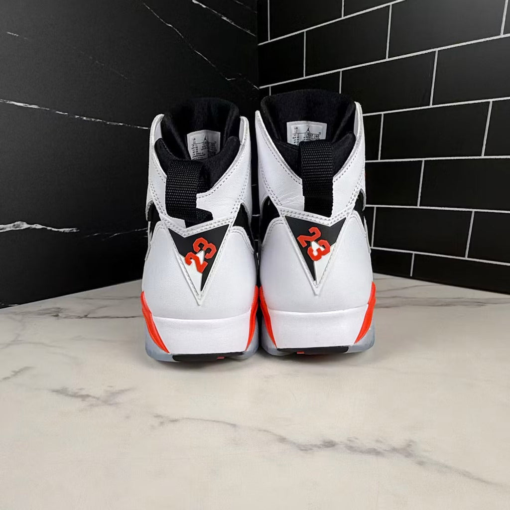 Used - Air Jordan 7 Retro White Infrared - US M 12 - detail 2