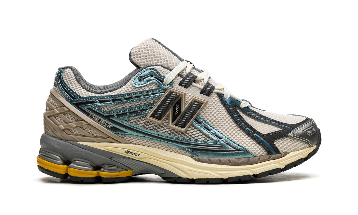 New Balance 1906R "New Spruce" Sneakers