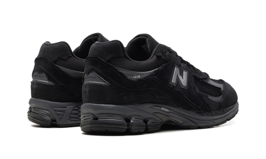 New Balance 2002R Gore-Tex "Protection Pack - Black" Sneakers