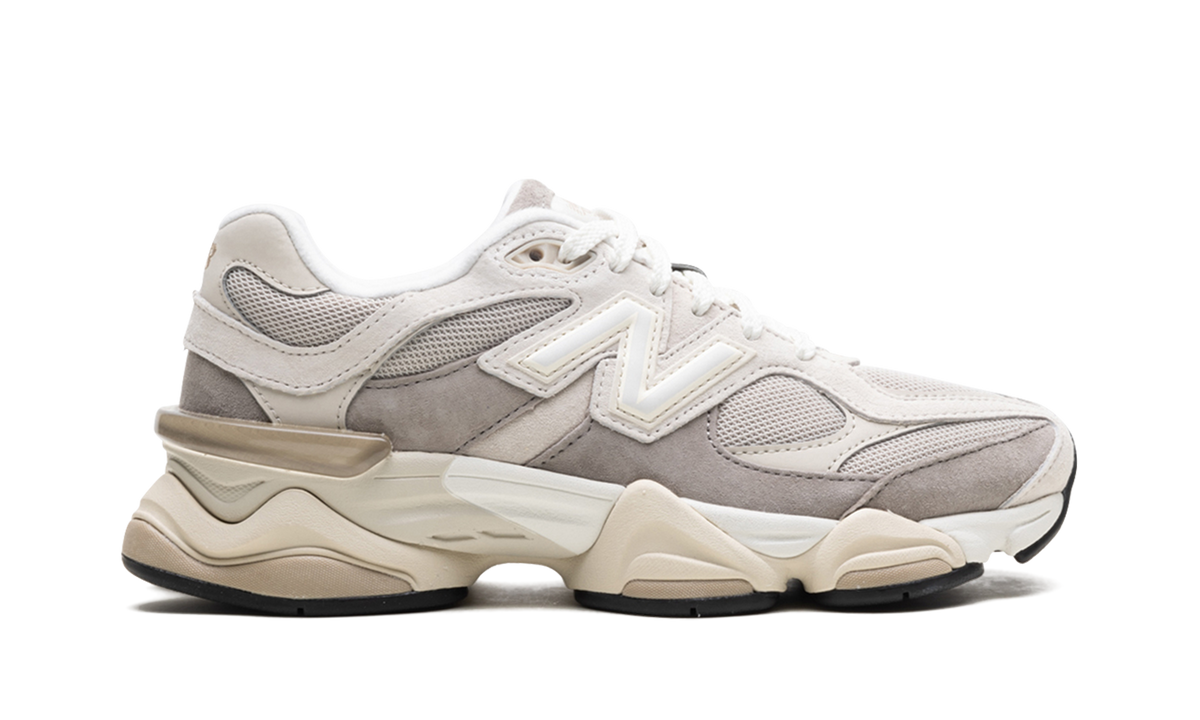 New Balance 9060 "Oatmeal" Sneakers